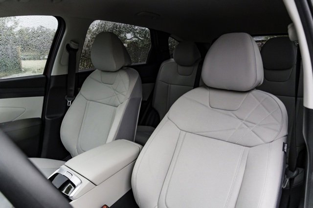 New 2026 Hyundai Tucson SE image 9