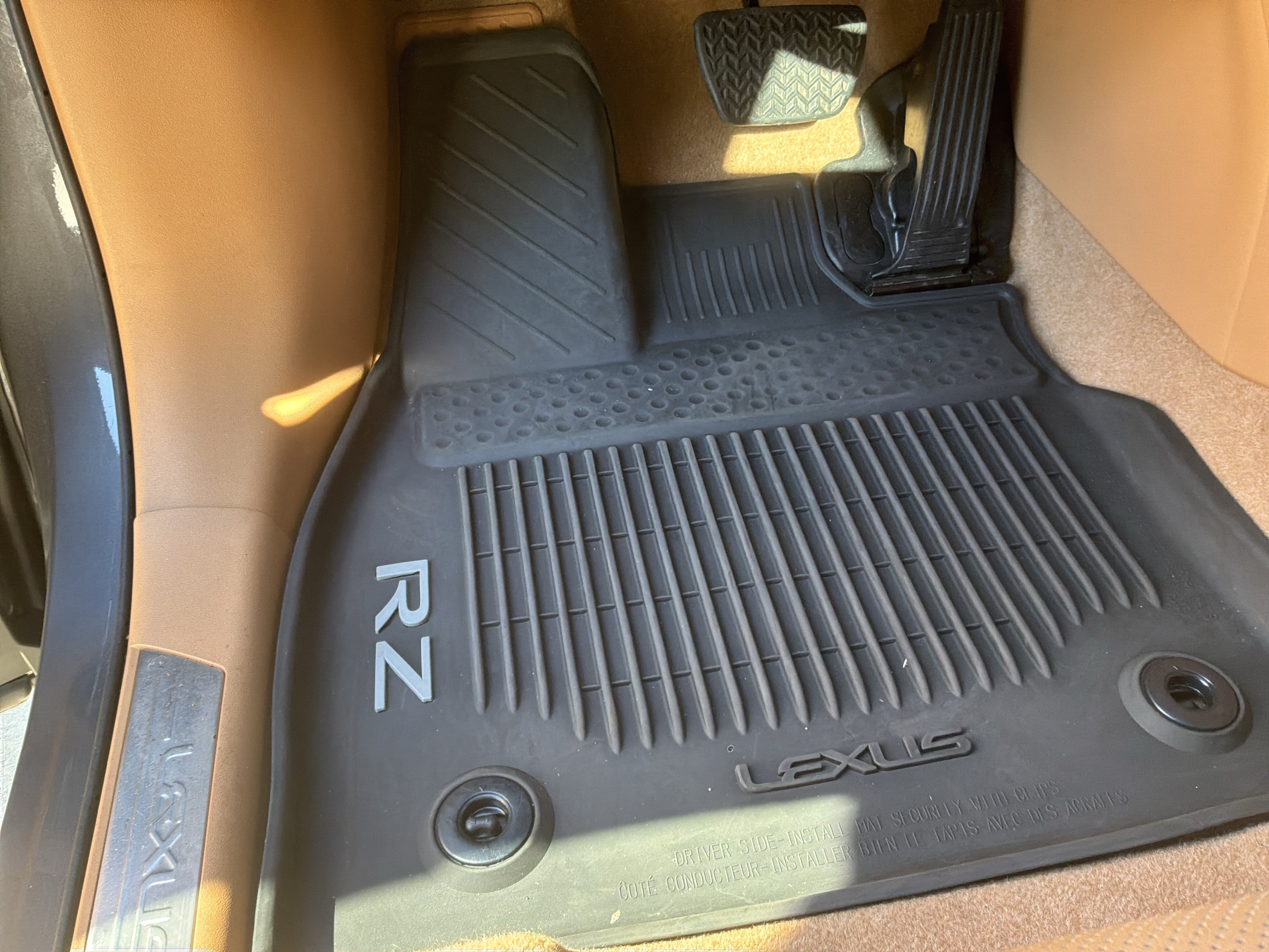 Used 2023 Lexus RZ 450e Premium w/ Technology Package AWD/4WD image 17