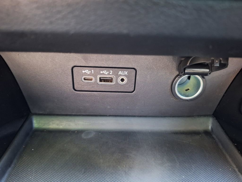 Used 2025 Nissan Altima 2.5 SR image 16