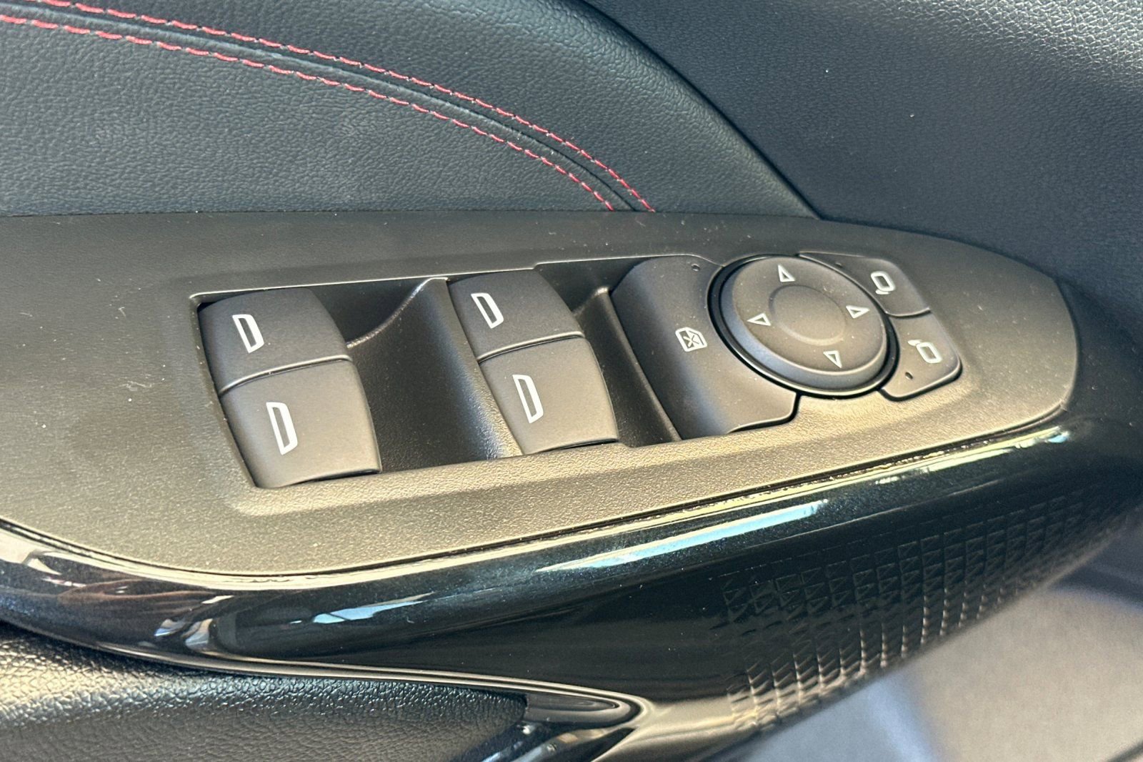 New 2026 Chevrolet Trax RS w/ Driver Confidence Package image 12