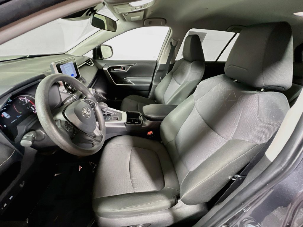 Certified 2025 Toyota RAV4 XLE AWD/4WD image 18