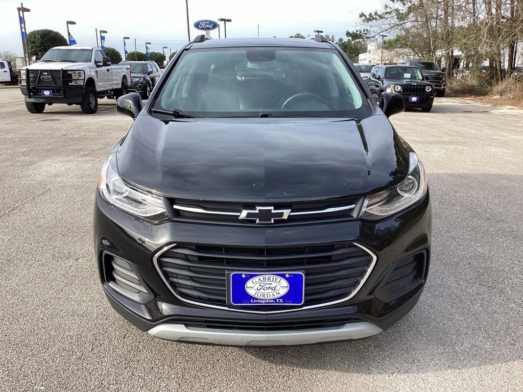 Used 2021 Chevrolet Trax LT w/ Premium Seat Package image 2