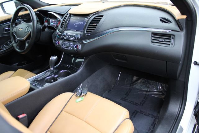 Used 2016 Chevrolet Impala LTZ w/ Enhanced Convenience Package FWD image 26