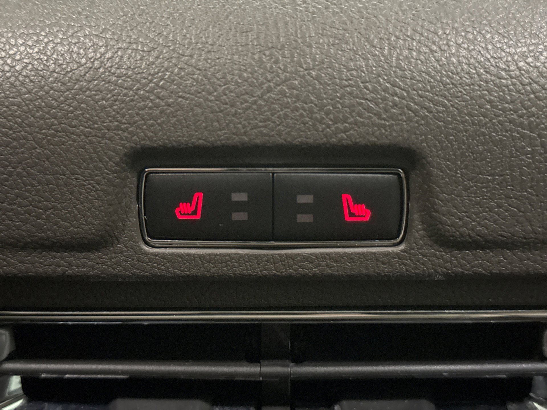 Used 2022 Lincoln Corsair AWD w/ Equipment Group 101A image 19