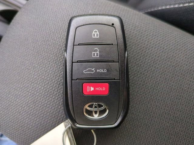 Used 2025 Toyota Corolla LE w/ Convenience Package image 26