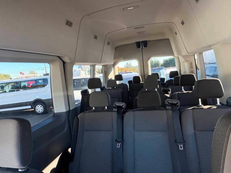 Used 2025 Ford Transit 350 XLT AWD/4WD image 7