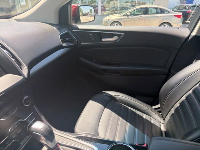 Used 2017 Ford Edge SEL w/ Equipment Group 201A AWD/4WD image 15