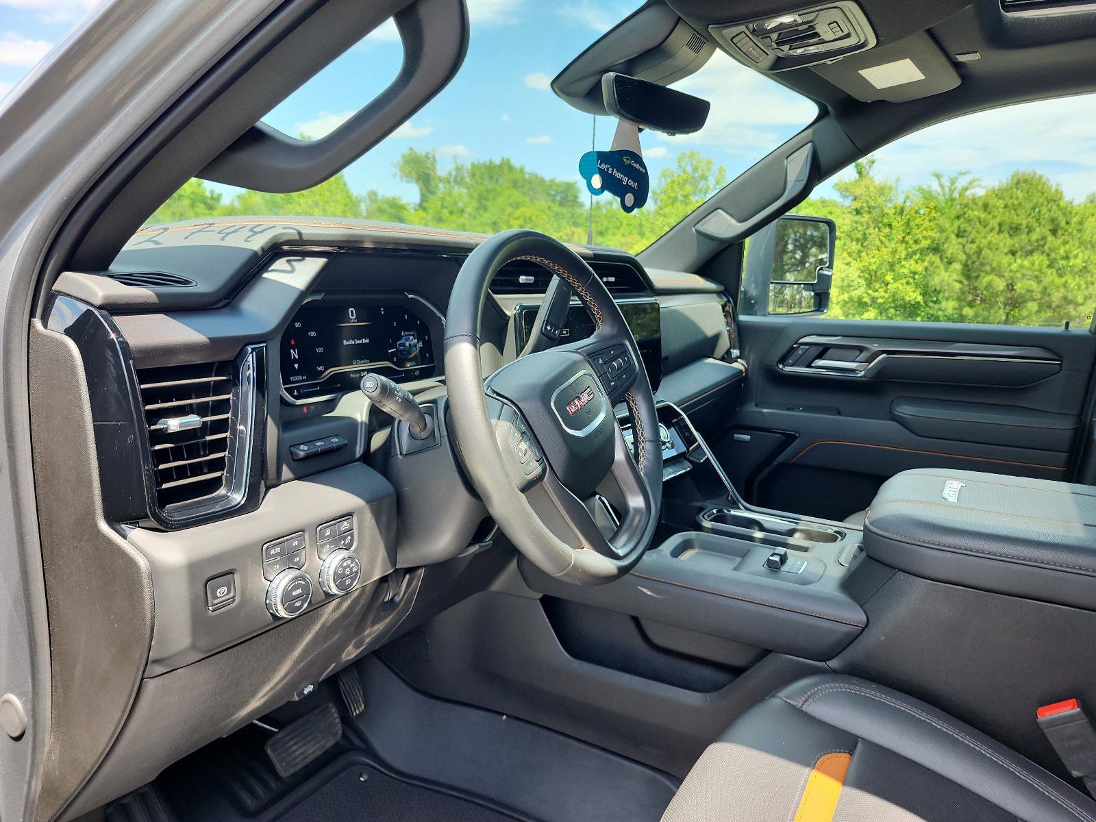 Certified 2025 GMC Sierra 2500 AT4 w/ AT4 Premium Plus Package AWD/4WD image 18