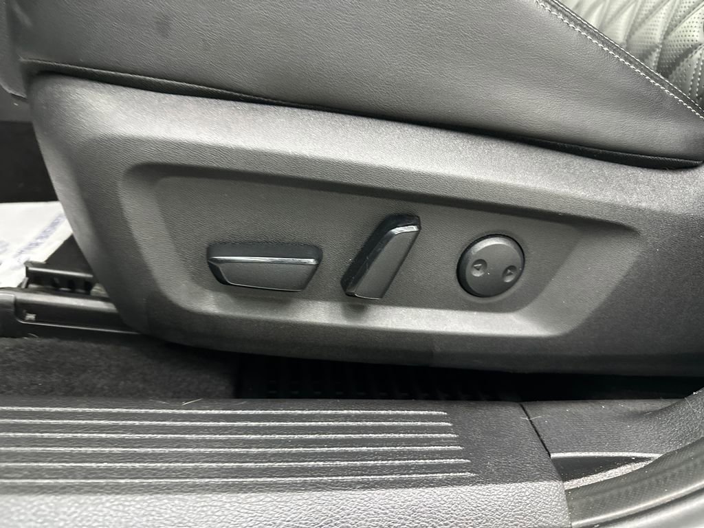 Used 2021 Nissan Rogue Platinum image 10