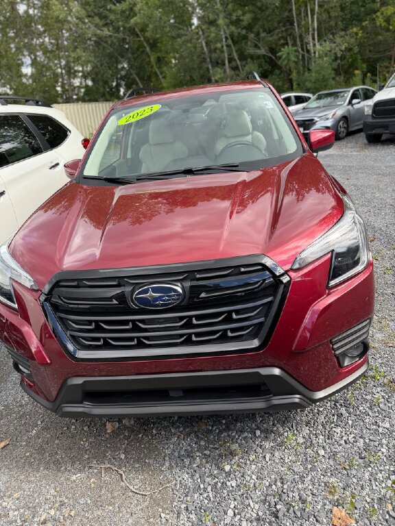 Used 2023 Subaru Forester Premium image 2