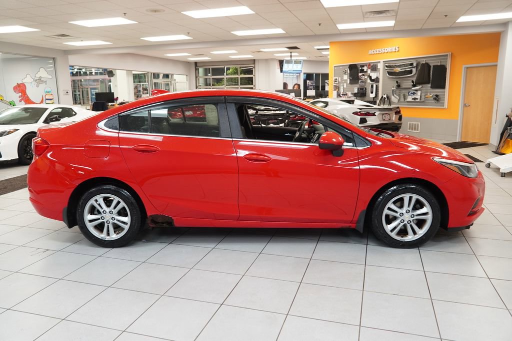 Used 2016 Chevrolet Cruze LT FWD image 12