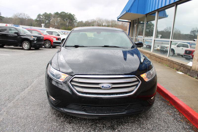 Used 2018 Ford Taurus SEL w/ Equipment Group 201A image 2