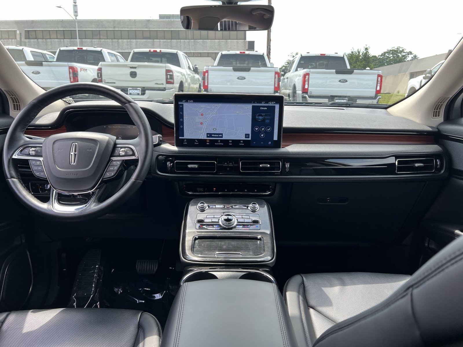 Used 2023 Lincoln Nautilus Reserve AWD/4WD image 23