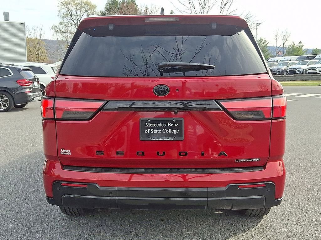 Used 2025 Toyota Sequoia Platinum AWD/4WD image 8