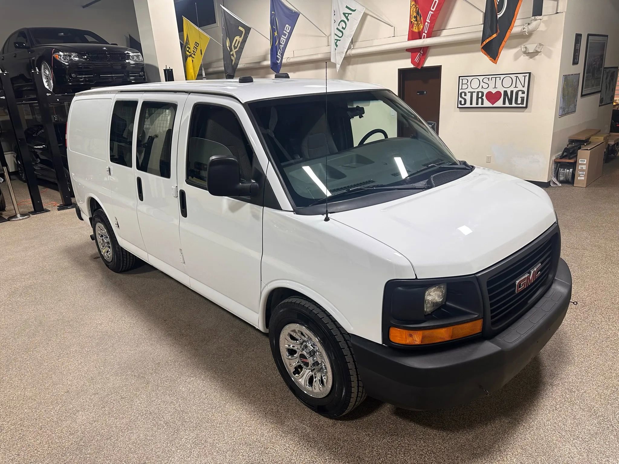 Used 2013 GMC Savana 1500 AWD image 5