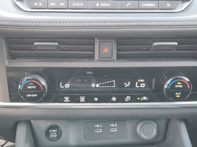 Used 2024 Nissan Rogue SV FWD image 15