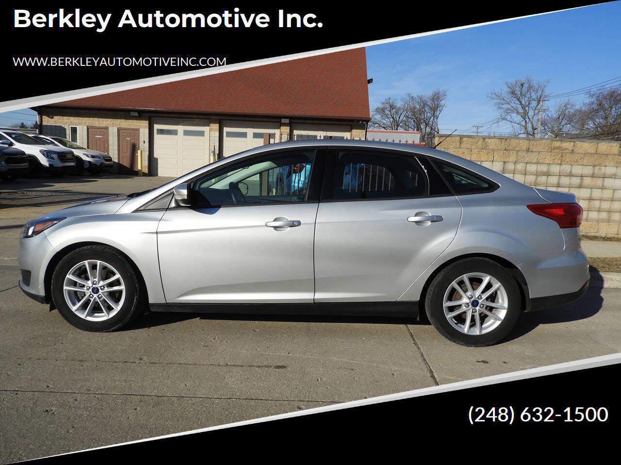 Used 2015 Ford Focus SE w/ SE Cold Weather Package image 1