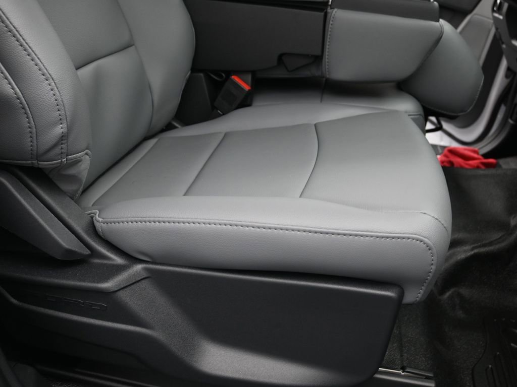 New 2026 Ford F550 4x4 Regular Cab Super Duty image 24