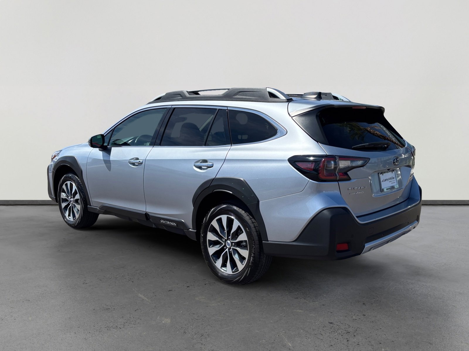 Used 2024 Subaru Outback Touring XT image 3