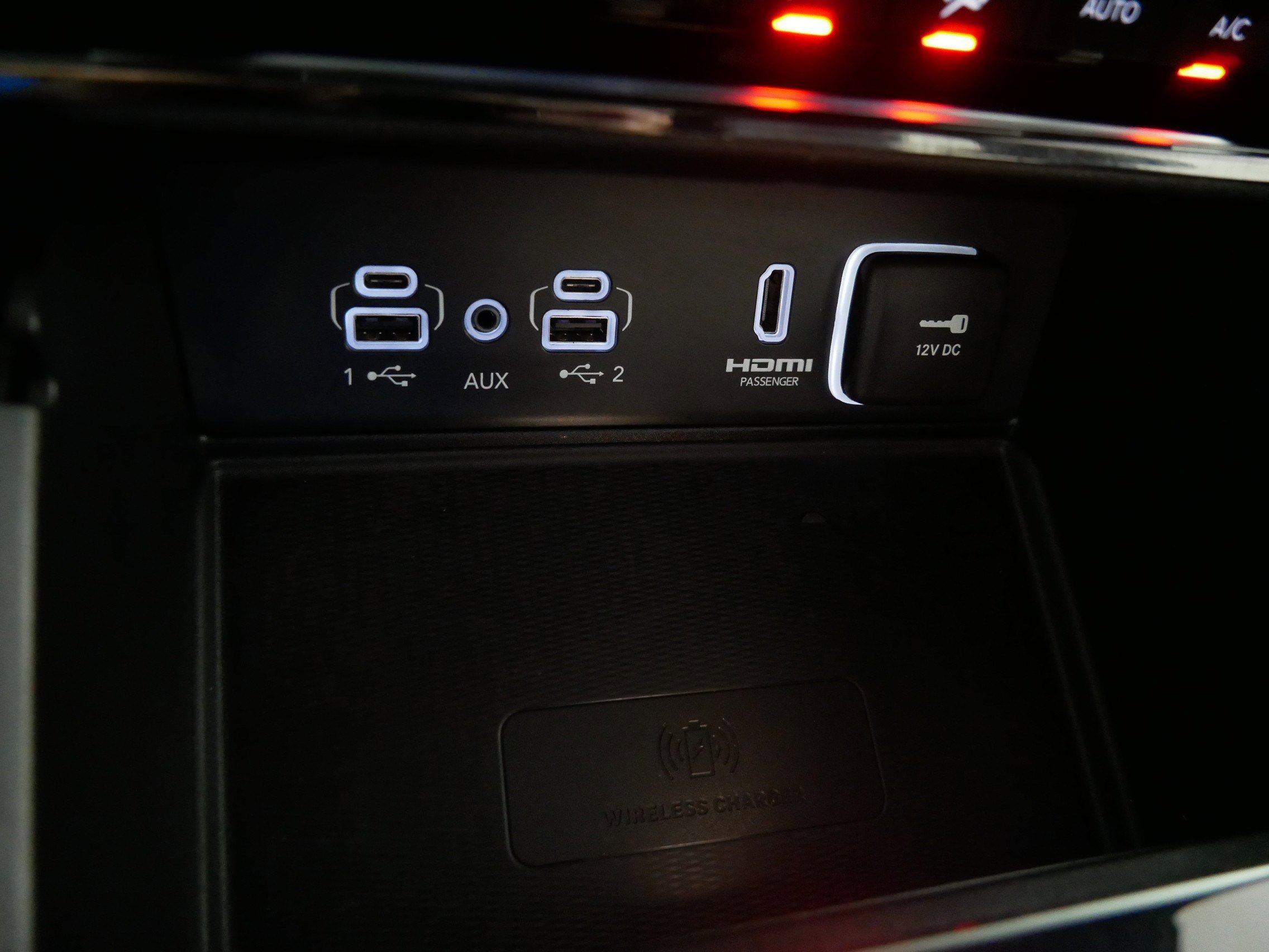 Used 2024 Jeep Grand Cherokee Summit AWD/4WD image 29