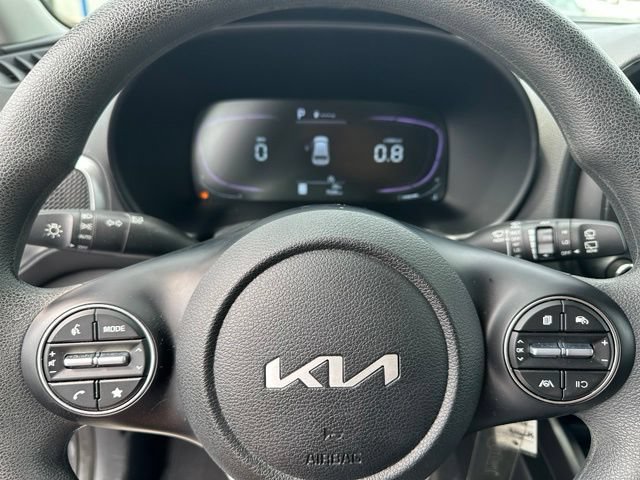 Used 2025 Kia Soul LX w/ LX Technology Package FWD image 23