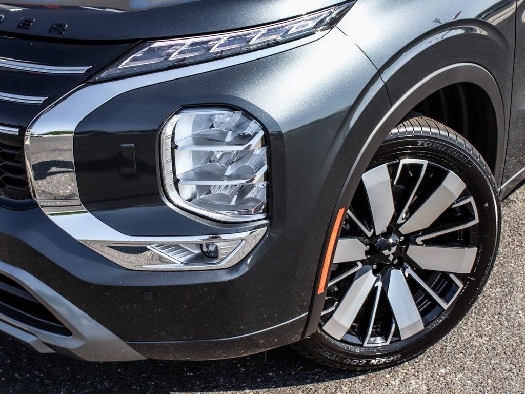 New 2025 Mitsubishi Outlander SEL image 51