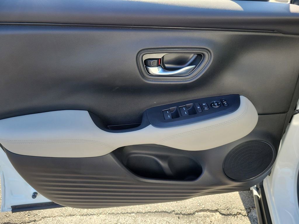 Certified 2023 Honda HR-V LX image 16