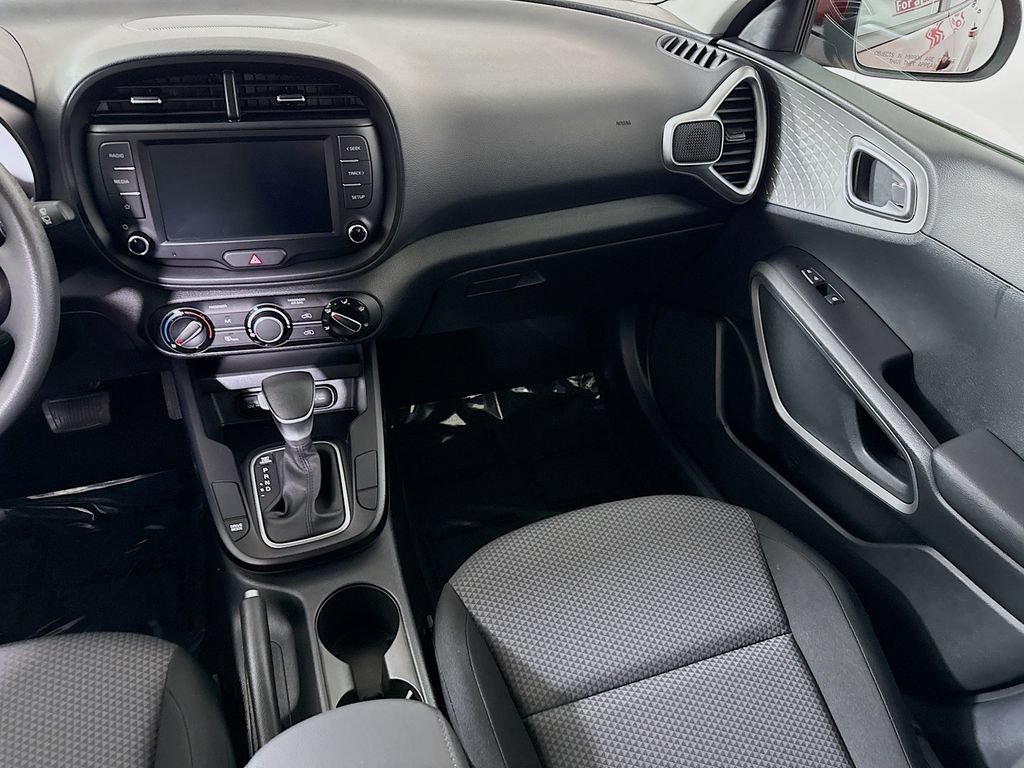 Certified 2023 Kia Soul LX w/ LX Technology Package FWD image 25