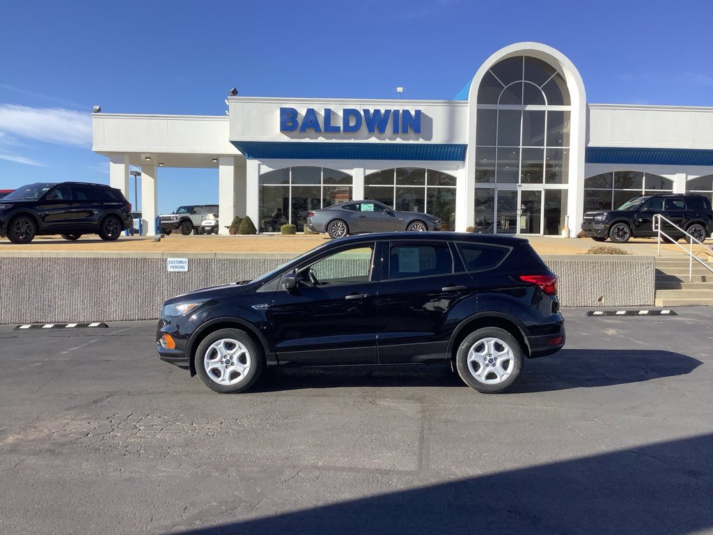 Used 2019 Ford Escape S image 4