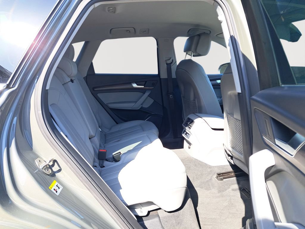 Used 2023 Audi Q5 2.0T Premium image 16