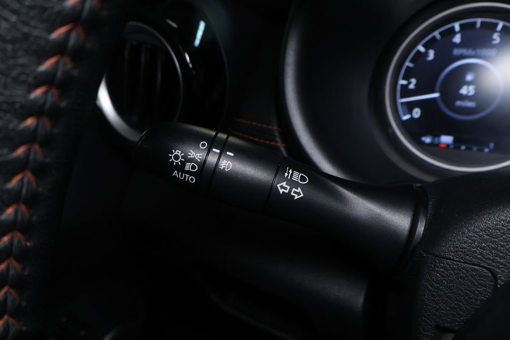 Used 2020 Nissan Kicks SR w/ Exterior Package image 21