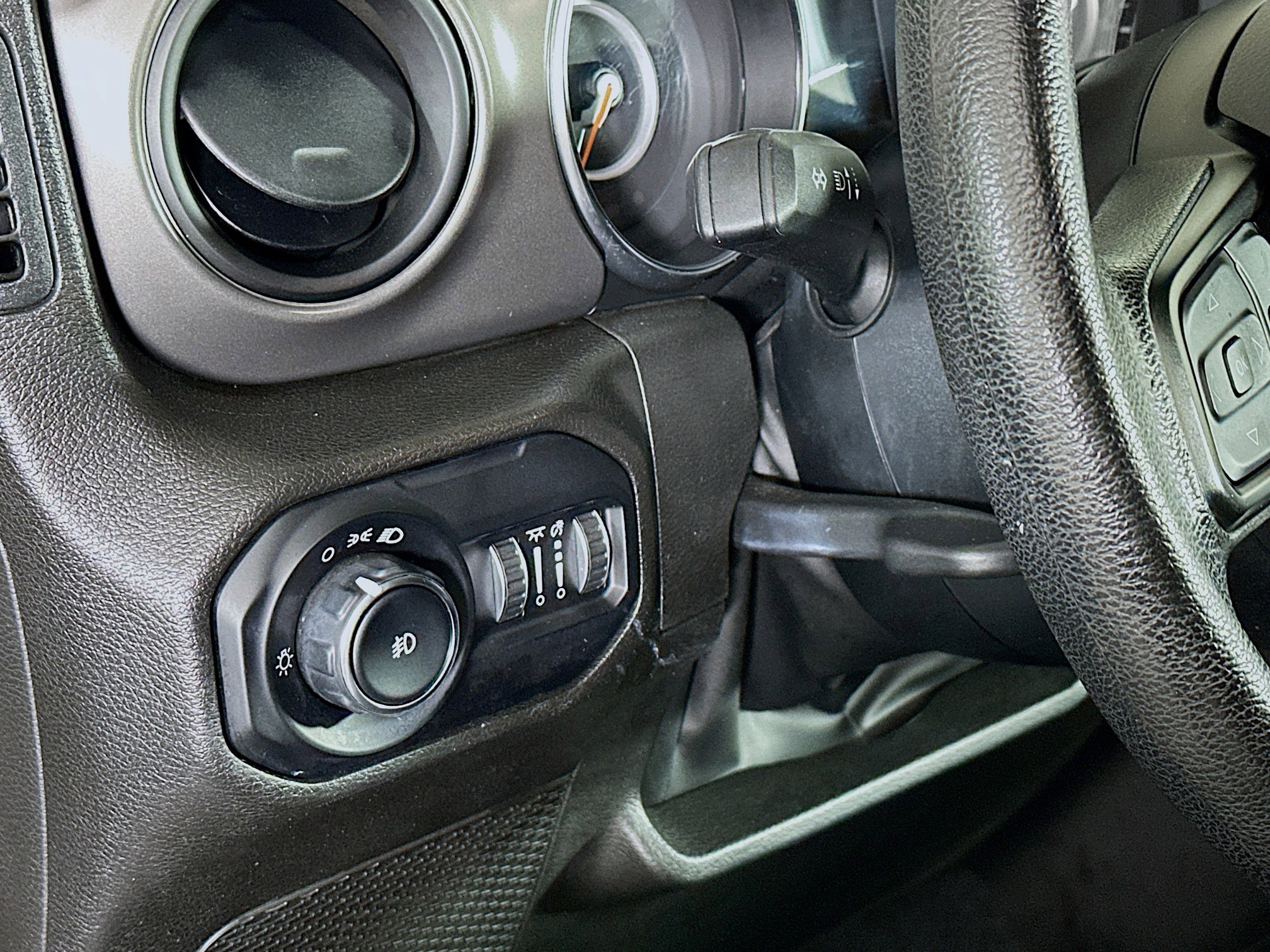 Used 2022 Jeep Wrangler Unlimited Sport image 16