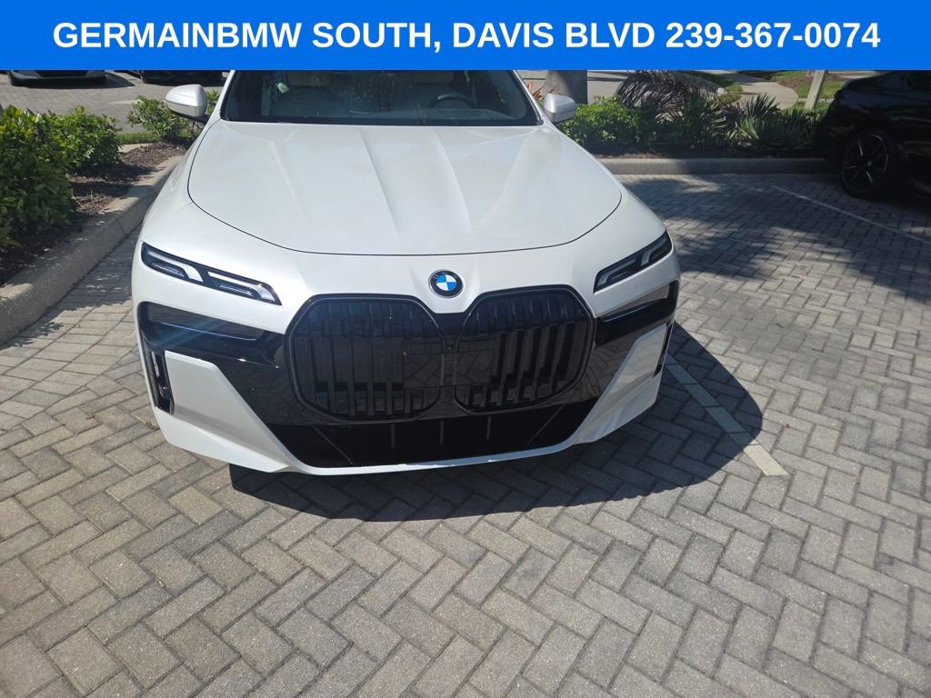 Certified 2025 BMW 760i xDrive AWD/4WD image 26
