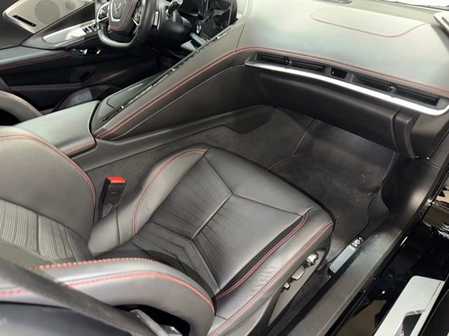 Used 2021 Chevrolet Corvette Stingray Premium Conv w/ Z51 Performance Package RWD image 19