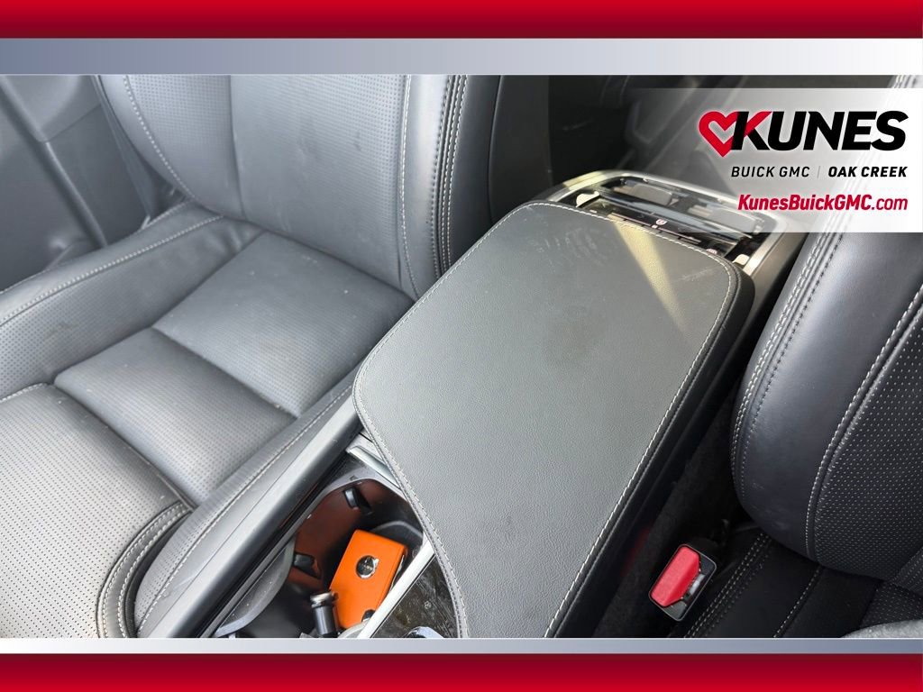 Used 2025 Volvo XC90 T8 Ultra w/ Protection Package Premier image 18