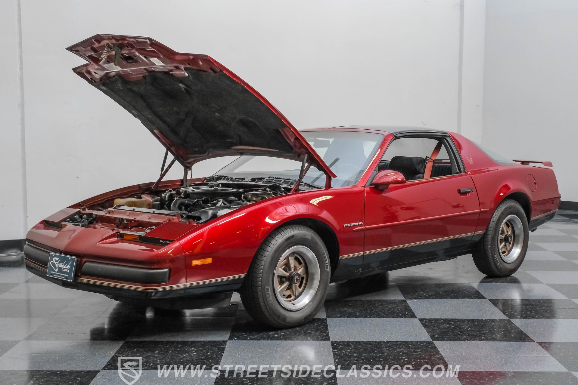 Used 1987 Pontiac Firebird Coupe image 34