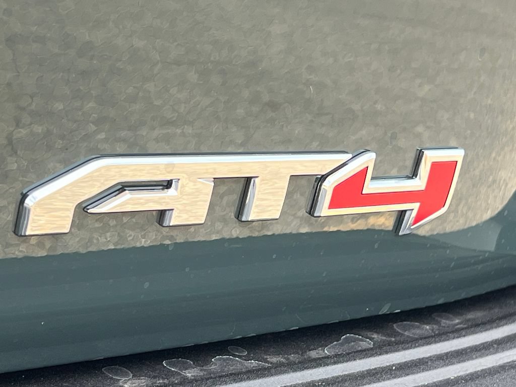 New 2026 GMC Yukon XL AT4 Ultimate AWD/4WD image 9