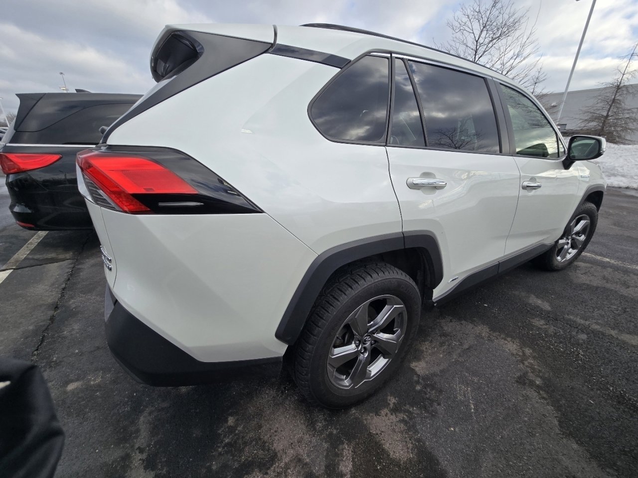Used 2019 Toyota RAV4 Limited image 8