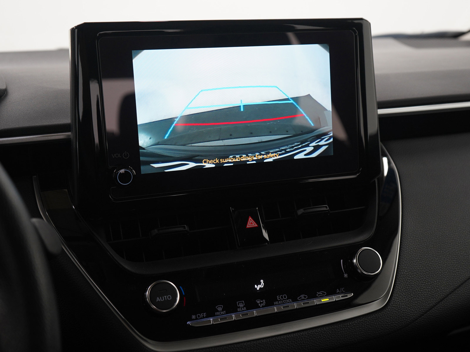 Used 2024 Toyota Corolla LE image 25