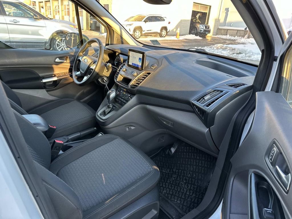 Used 2023 Ford Transit Connect XLT image 28