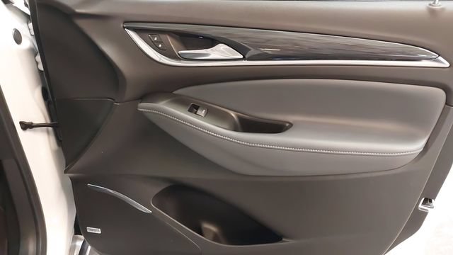 Used 2022 Buick Enclave Essence FWD image 43