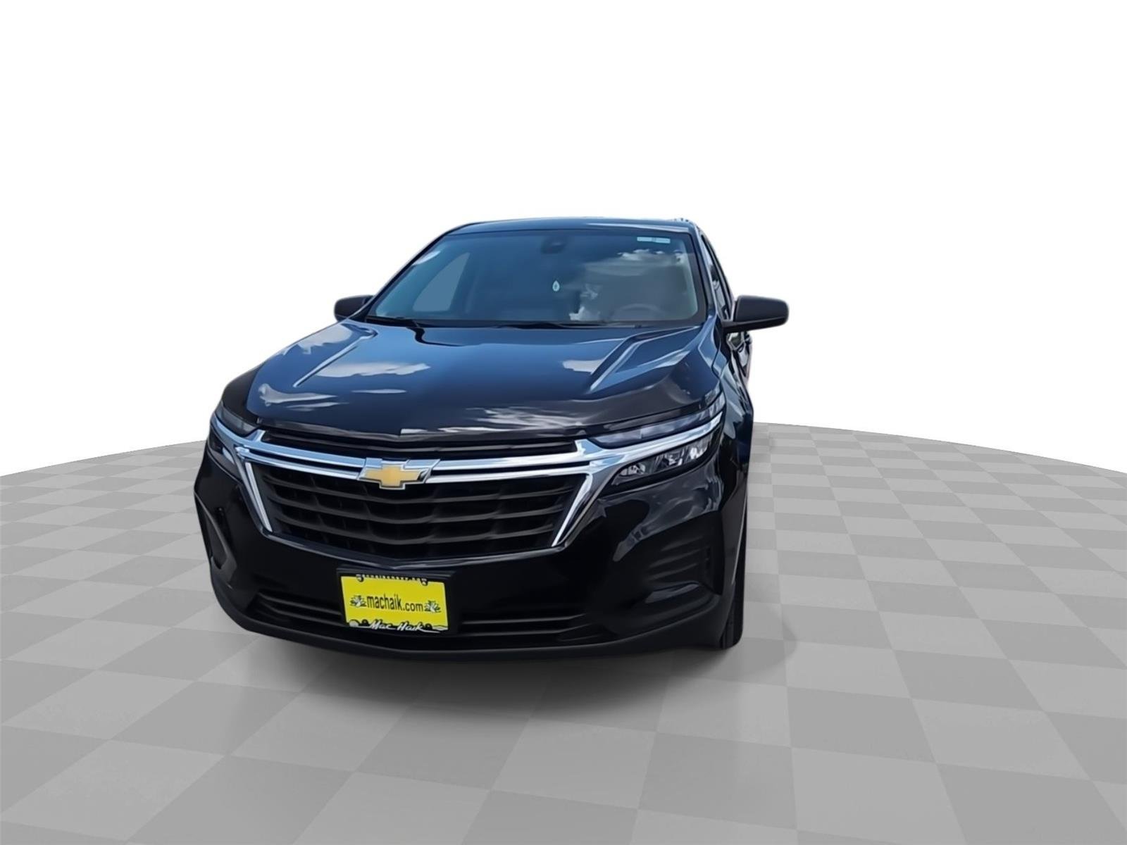 Used 2023 Chevrolet Equinox LS w/ LS Convenience Package FWD image 3