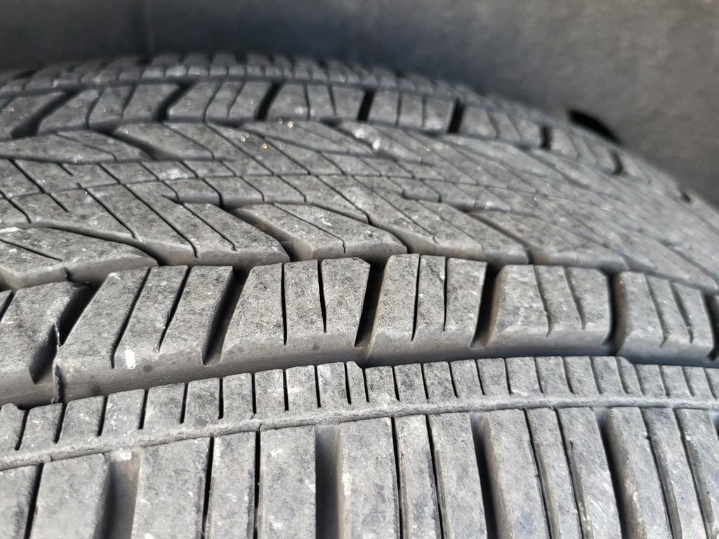 Certified 2025 Chevrolet Tahoe Premier w/ Sun And Tow Package AWD/4WD image 33