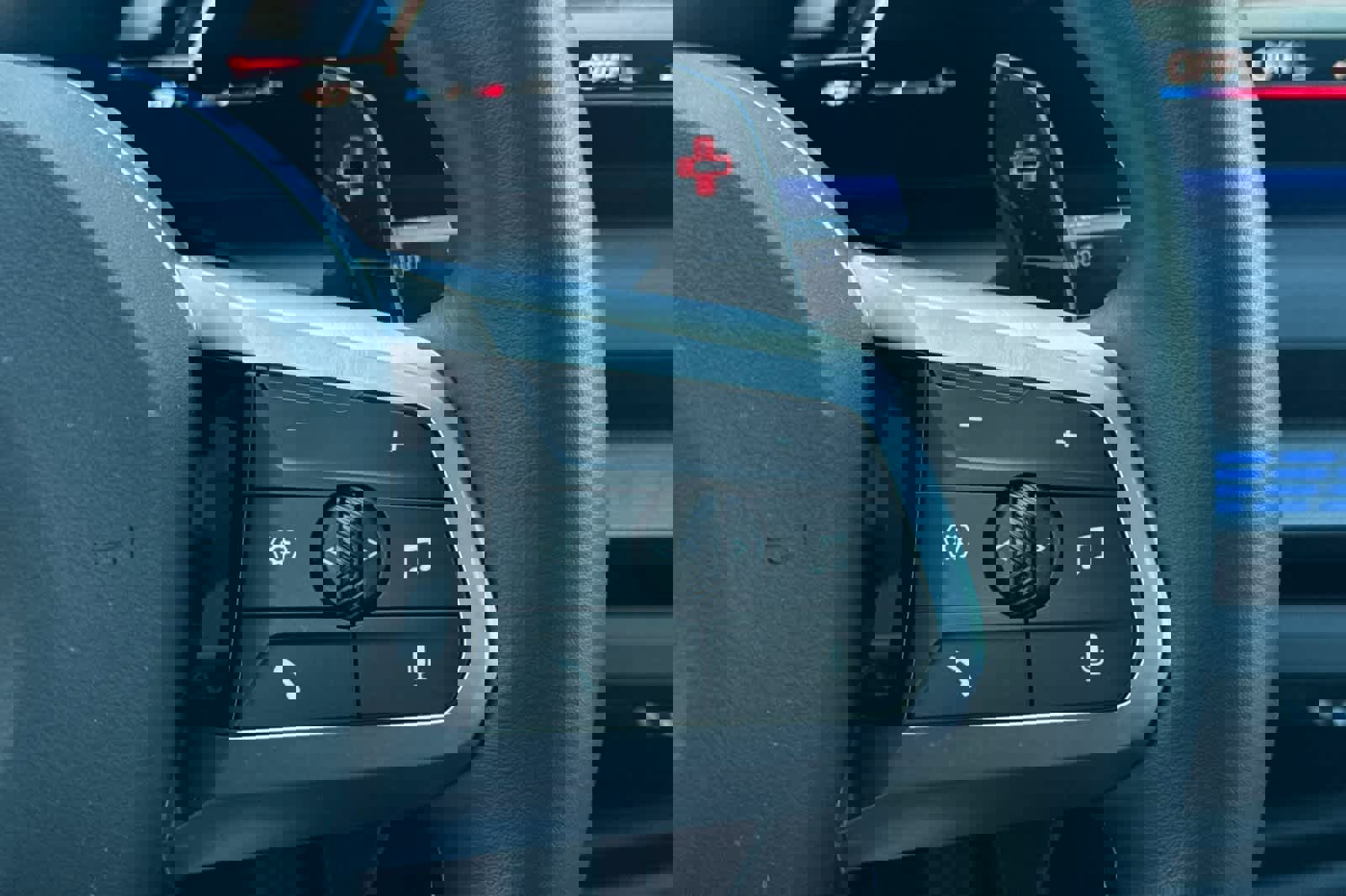 Used 2025 BMW M235i xDrive w/ Premium Package image 26