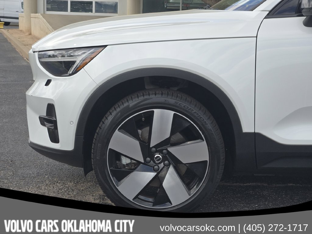 Certified 2023 Volvo C40 P8 Recharge Ultimate AWD/4WD image 6