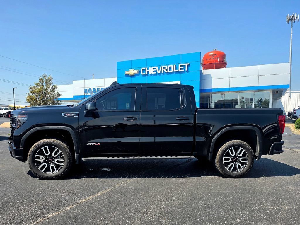 Used 2026 GMC Sierra 1500 AT4 w/ AT4 Premium Package AWD/4WD image 3