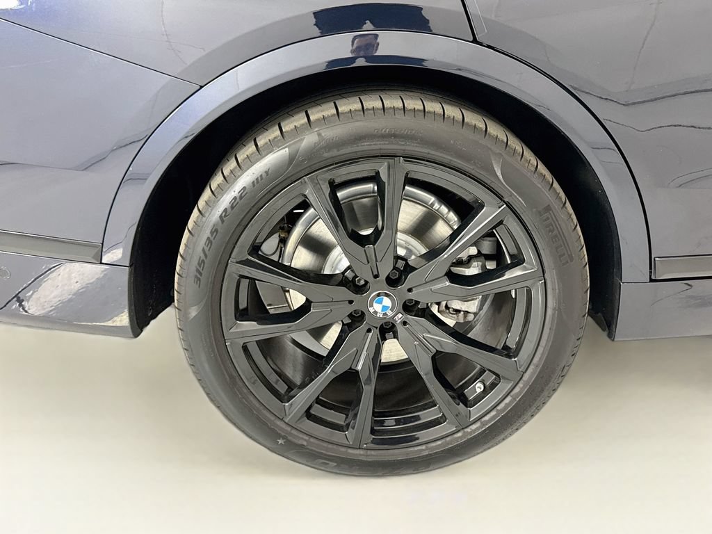 Used 2024 BMW X7 xDrive40i w/ M Sport Package AWD/4WD image 32