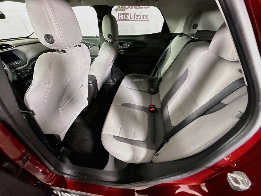 Used 2022 Chevrolet TrailBlazer LT FWD image 25