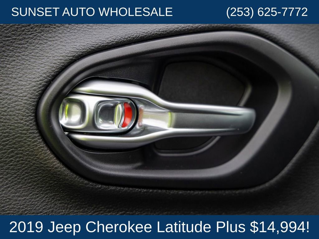 Used 2019 Jeep Cherokee Latitude Plus image 42