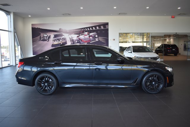 Used 2017 BMW 740e xDrive AWD/4WD image 8